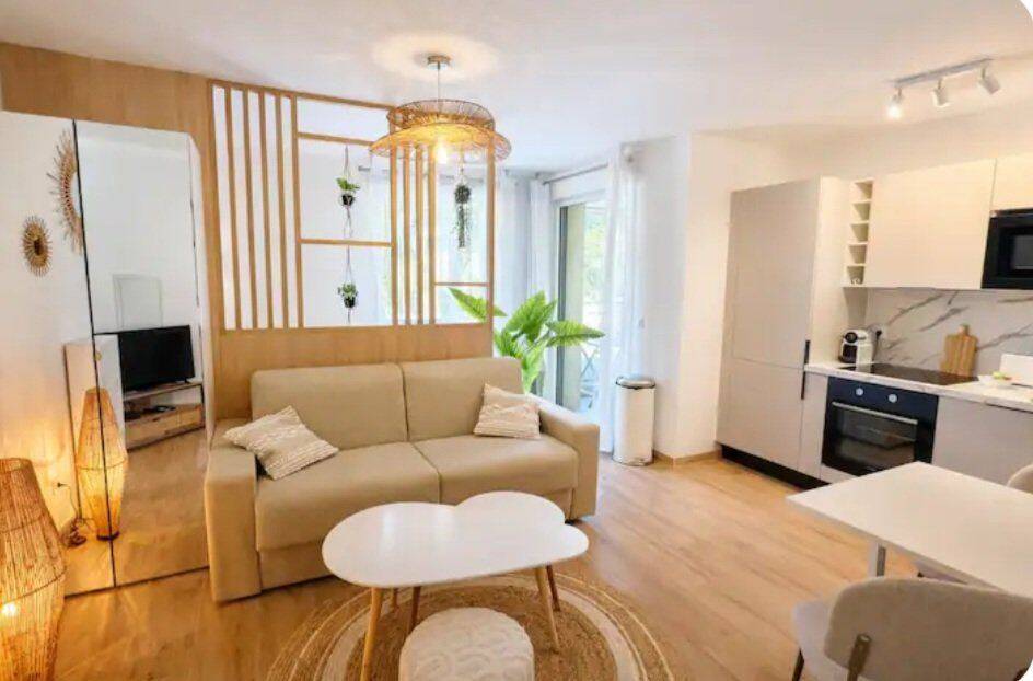 Appartement 1 pièce 30 m² · à Saint-Laurent-du-Var · 30 m² · 1 100 €/mois