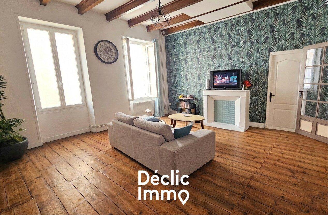 Maison 6 pièces 177 m² · à Mauzé-sur-le-Mignon · 177 m² · 179 900 €