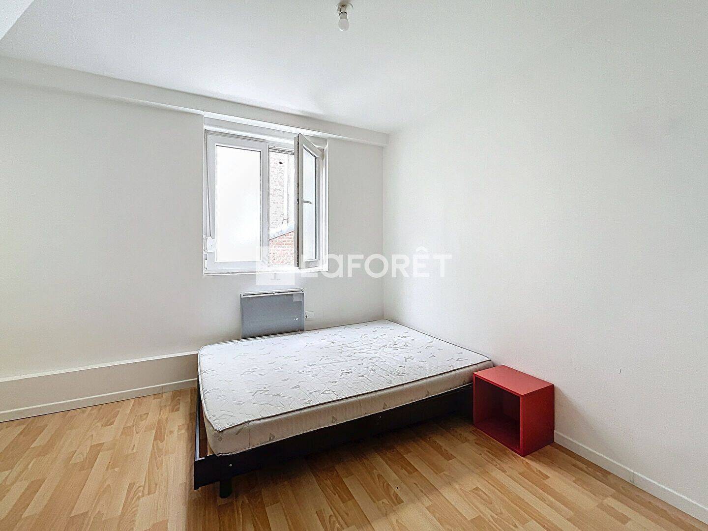 Appartement 1 pièce 12 m² · à Lille · 12 m² · 597 €