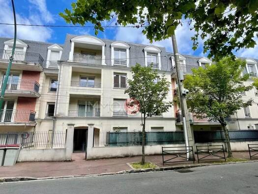 Appartement à vendre 195 000 € 2 pièces 1 chambre 46,3 m² Étage 3/3 Le Raincy 93340