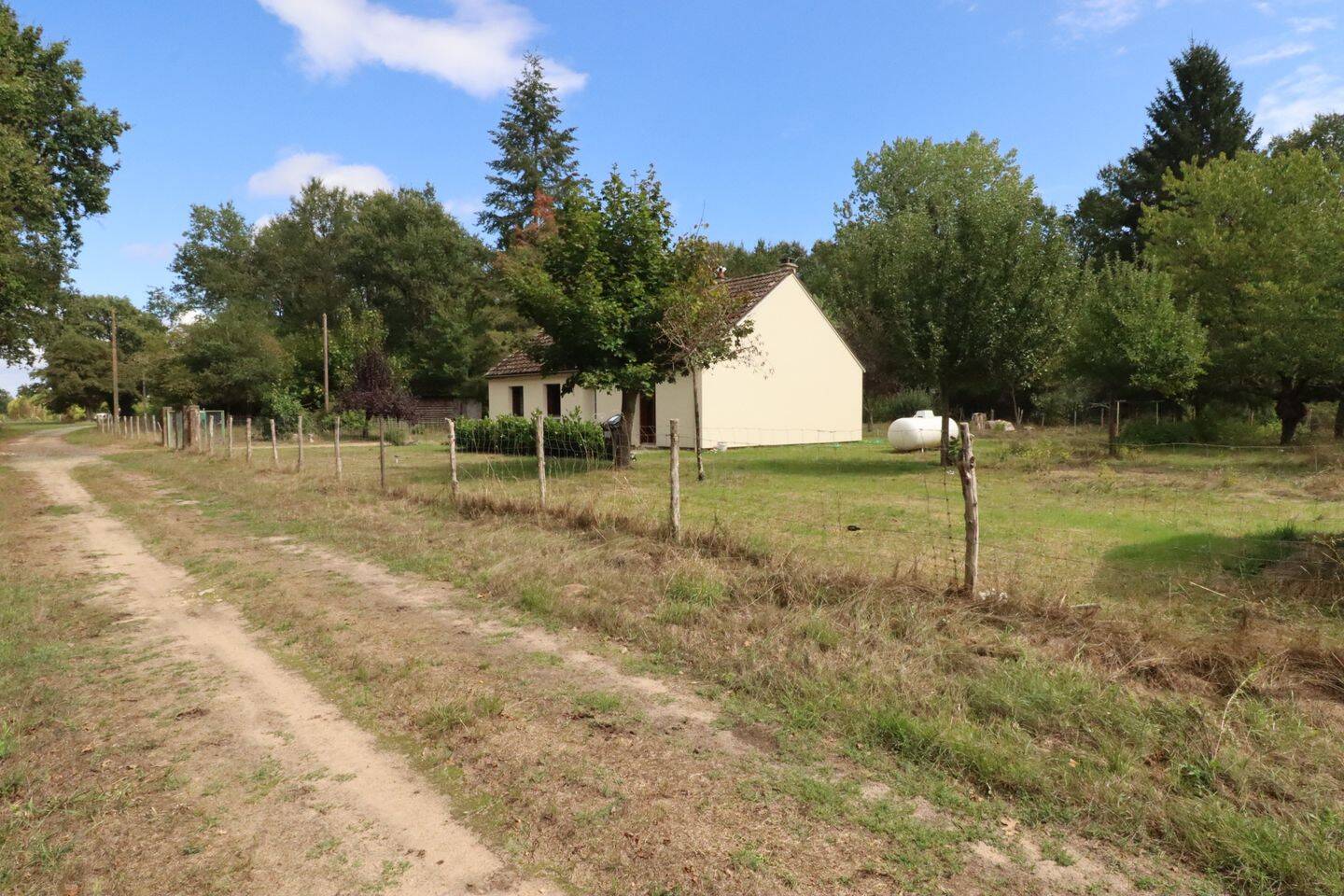 Maison 4 pièces 89 m² · à Cléré-les-Pins · 89 m² · 179 010 €