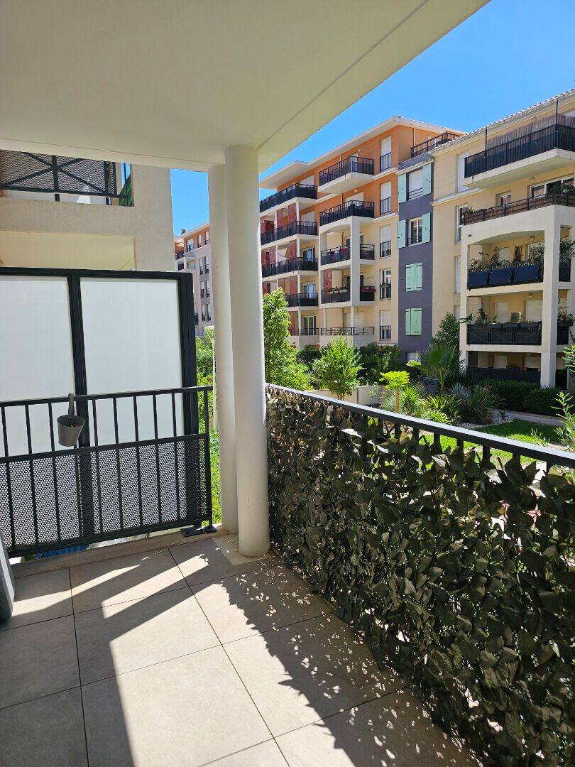 Appartement 3 pièces 61 m² · à Toulon · 61 m² · 990 €
