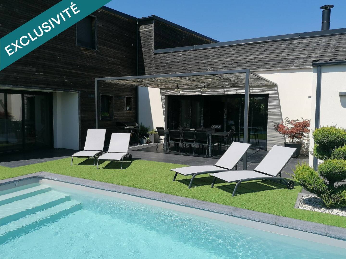 Maison 9 pièces 220 m² · à Aiffres · 220 m² · 515 000 €