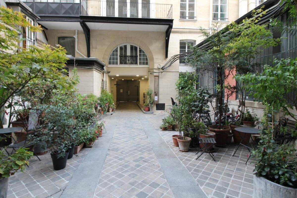 Appartement 2 pièces 43 m² · à Paris 10ème Arrondissement · 43 m² · 1 776 €/mois