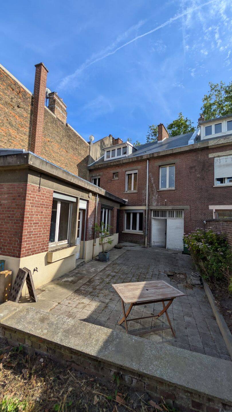 Maison 9 pièces 207 m² · à Amiens · 207 m² · 455 000 €