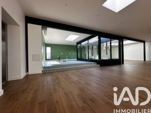 Appartement à vendre 419 000 € 4 pièces 2 chambres 230 m² Étage 1/3 Place d'Armes et du Barlet Douai 59500