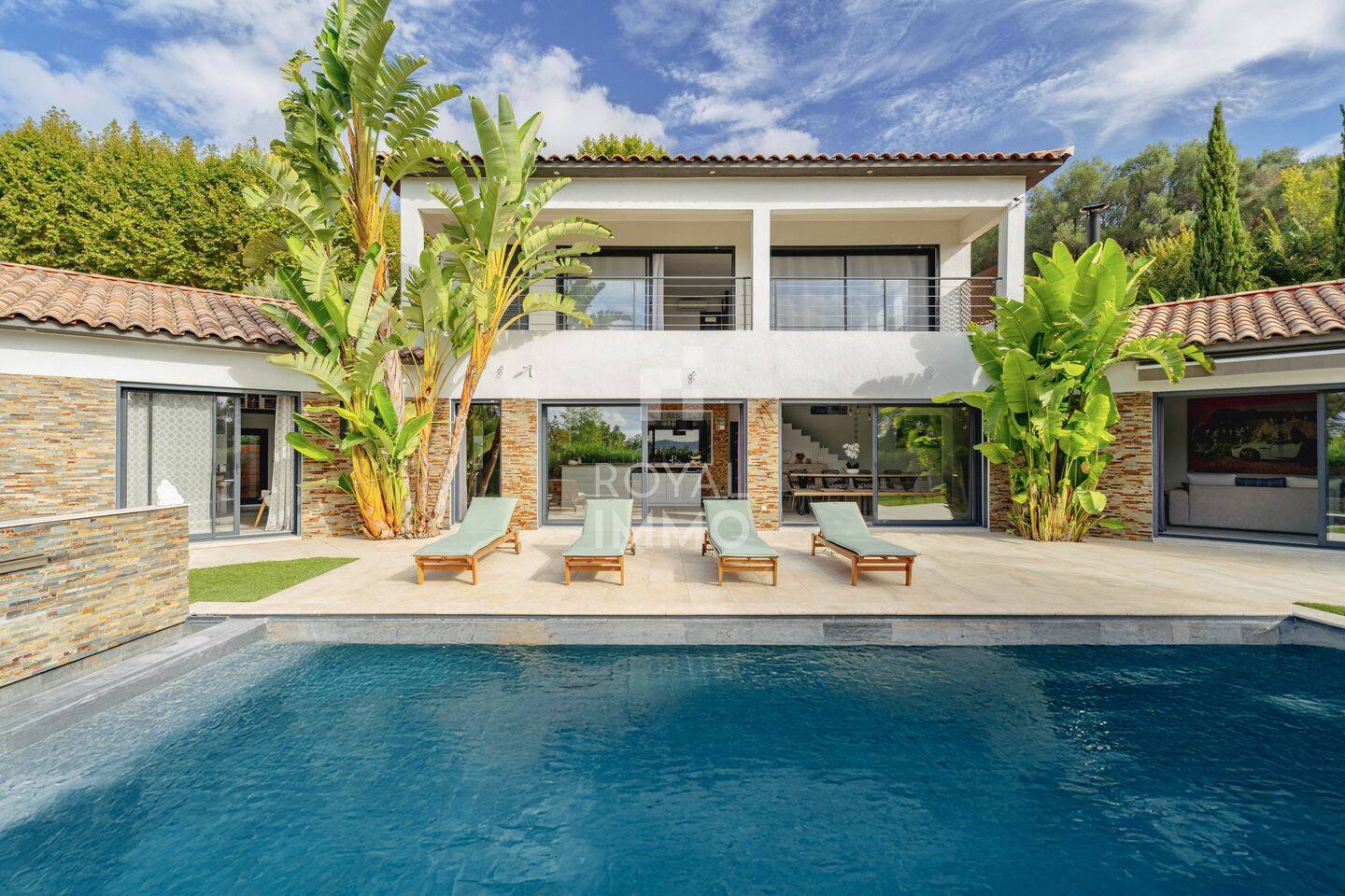 Maison 7 pièces 292 m² · à Ollioules · 292 m² · 2 080 000 €