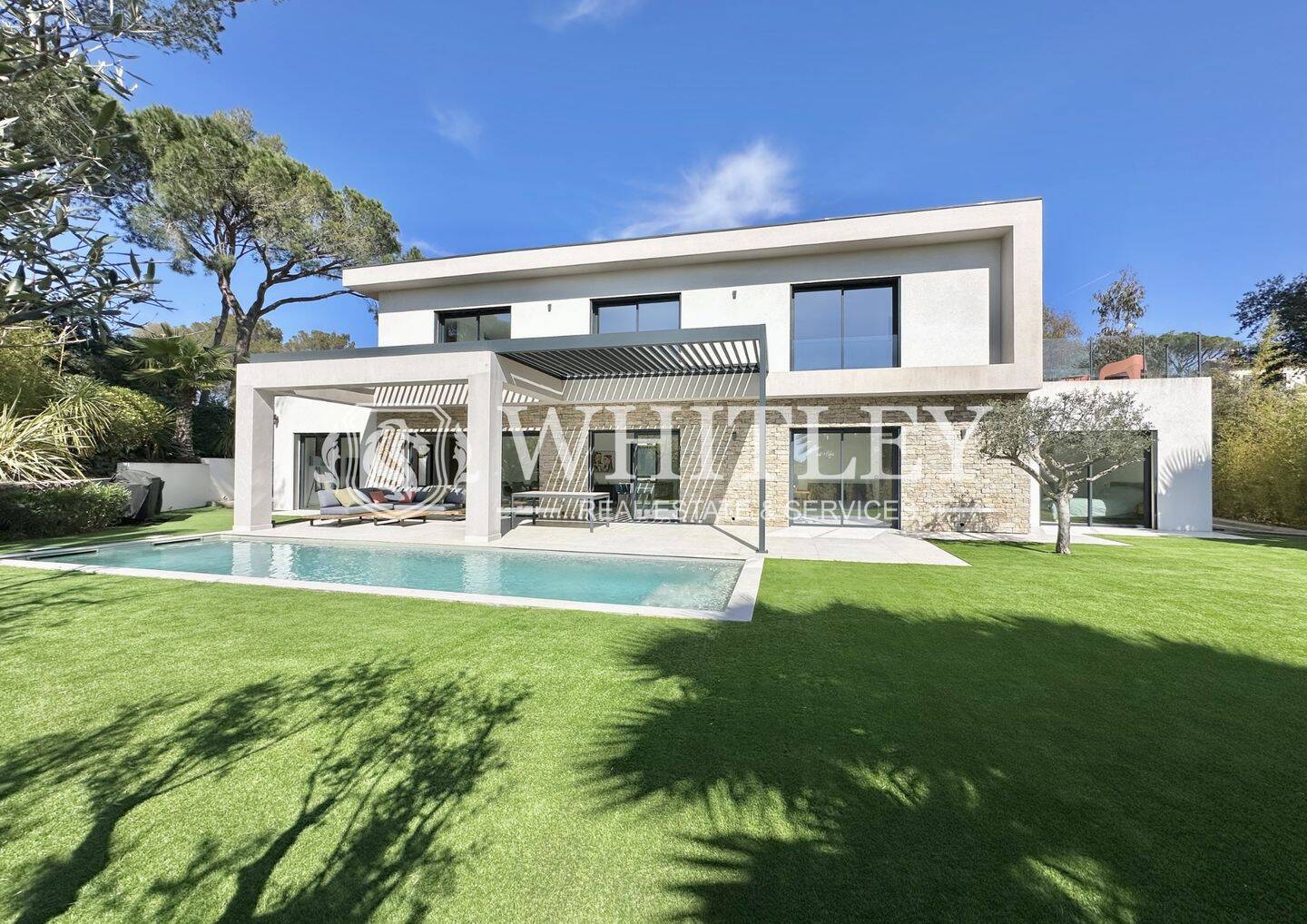 Maison 6 pièces 180 m² · à Fréjus · 180 m² · 1 480 000 €