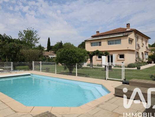 Maison à vendre 429 000 € 9 pièces 6 chambres 220 m² 1 530 m² de terrain Exterieur Bédarrides 84370