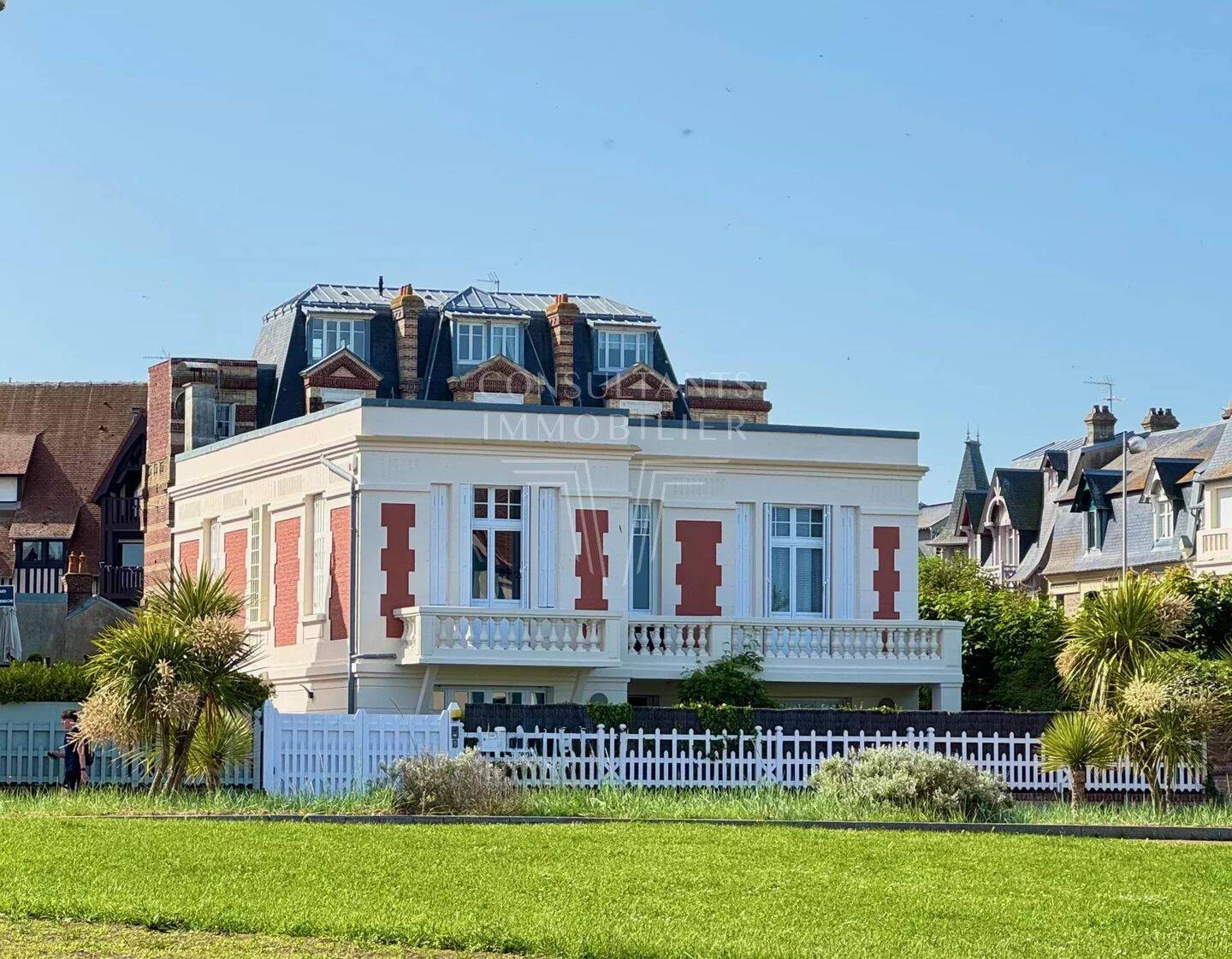Maison 7 pièces 240 m² · à Deauville · 240 m² · 3 150 000 €