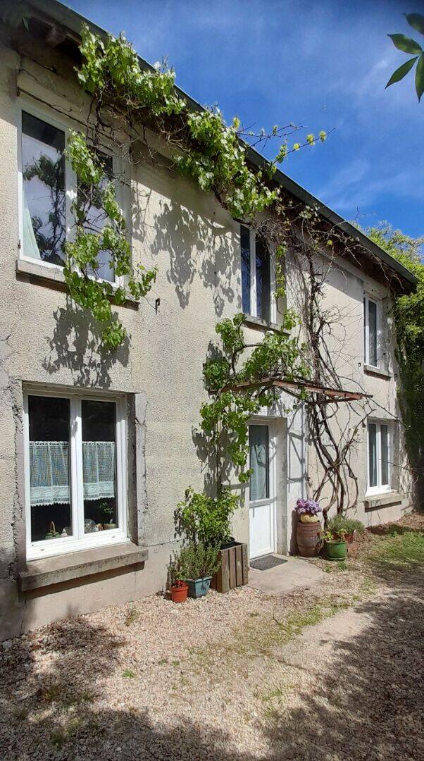 Maison 6 pièces 107 m² · à Juilly · 107 m² · 240 000 €
