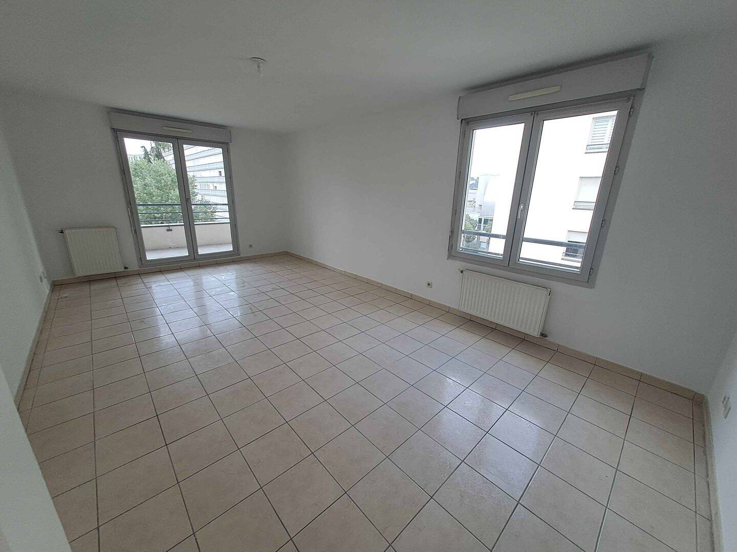 Appartement 4 pièces 81 m² · à Lyon 7ème Arrondissement · 81,3 m² · 1 180 €/mois