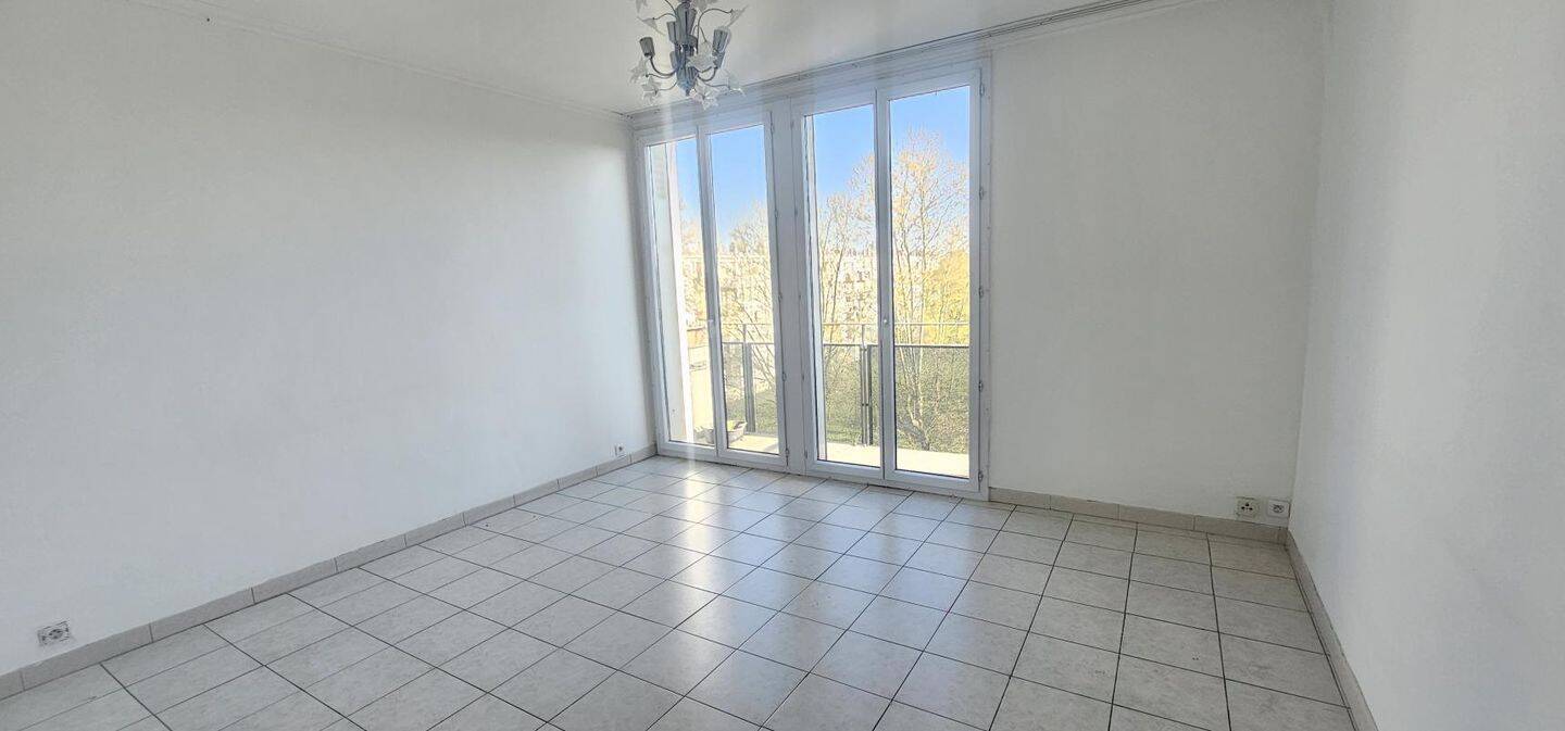 Appartement 4 pièces 70 m² · à Saint-Priest · 70 m² · 149 800 €