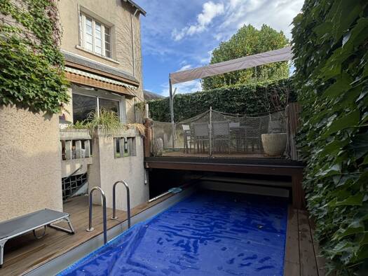 Maison de ville à vendre 222 000 € 7 pièces 5 chambres 225 m² 230 m² de terrain Centre Ville Issoudun 36100