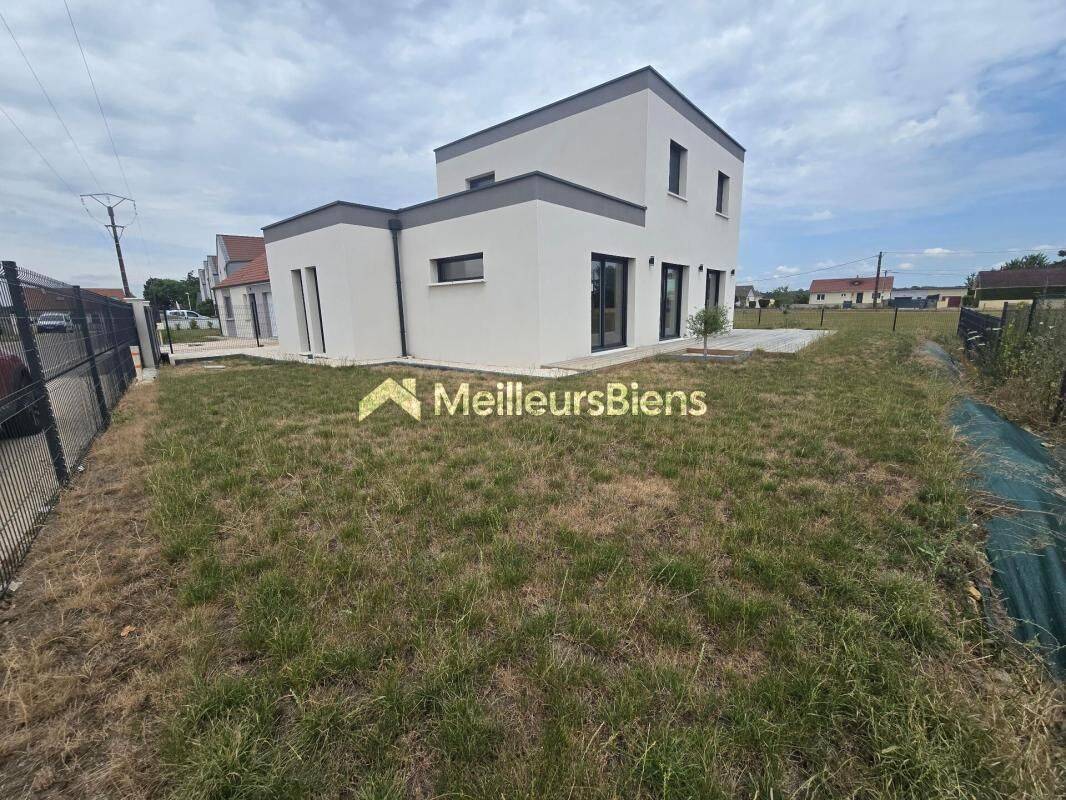 Maison 6 pièces 127 m² · à Collonges-Et-Premières · 127 m² · 320 000 €