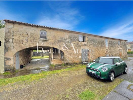 Maison à vendre 85 000 € 4 pièces 1 chambre 284 m² 462 m² de terrain Saint-Martin-de-Fraigneau 85200
