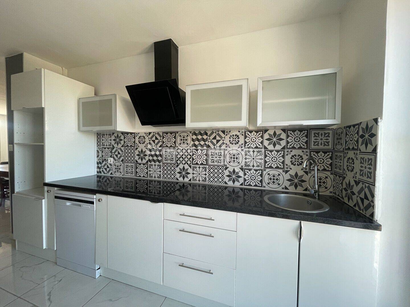 Appartement 4 pièces 81 m² · à Port-de-Bouc · 81 m² · 165 000 €