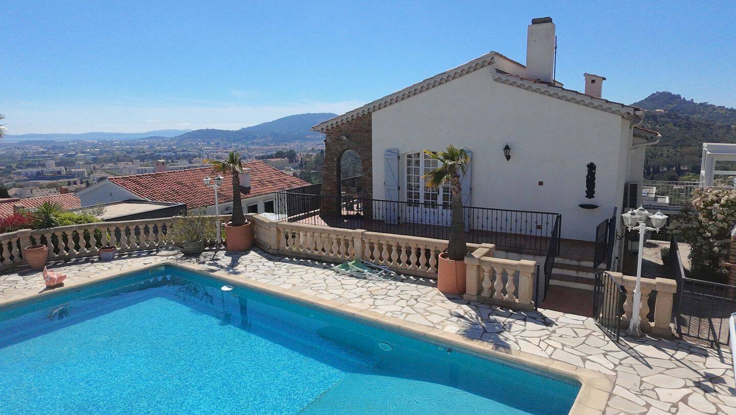 Maison 8 pièces 228 m² · à Hyères · 228 m² · 1 535 000 €