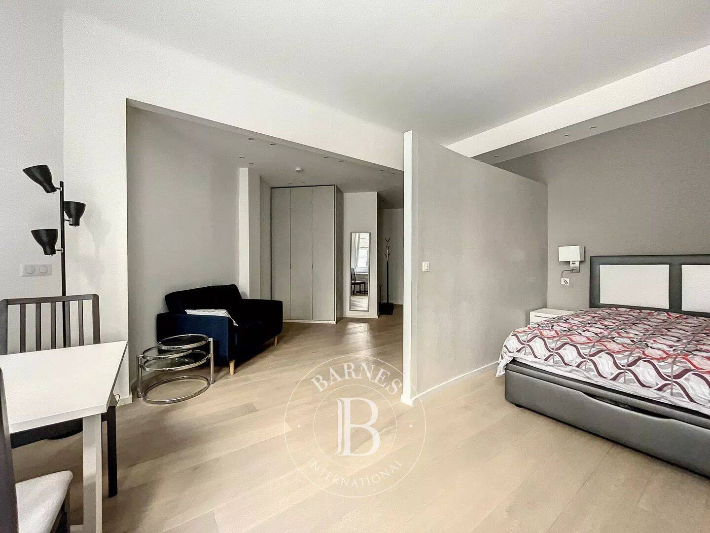 Appartement 1 pièce 39 m² · à Paris 16ème Arrondissement · 39,1 m² · 1 690 €