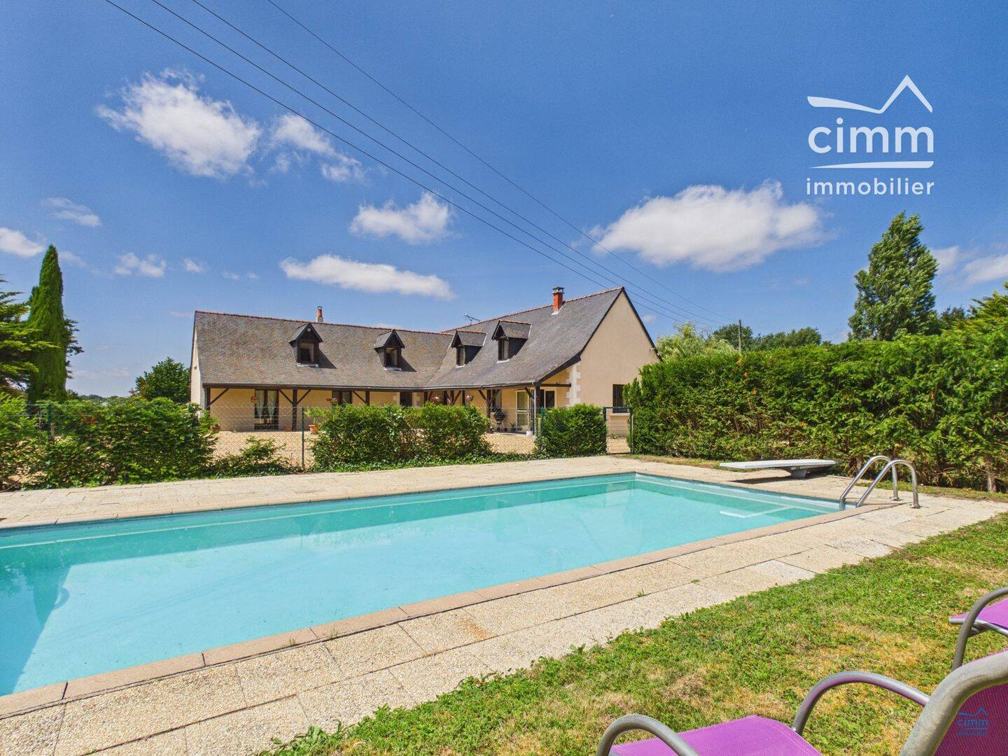 Maison 6 pièces 188 m² · à Longué-Jumelles · 188 m² · 240 000 €