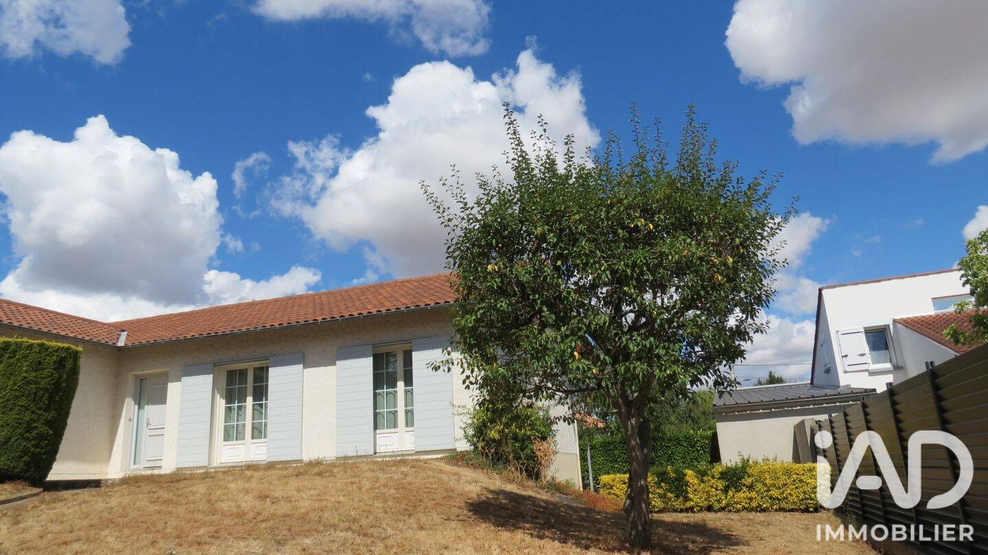 Maison 7 pièces 146 m² · à Beaupréau-en-Mauges · 145,8 m² · 295 000 €
