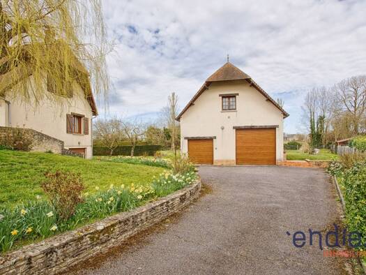 Maison à vendre 322 000 € 5 pièces 4 chambres 168 m² 2 710 m² de terrain Mézidon-Canon 14270