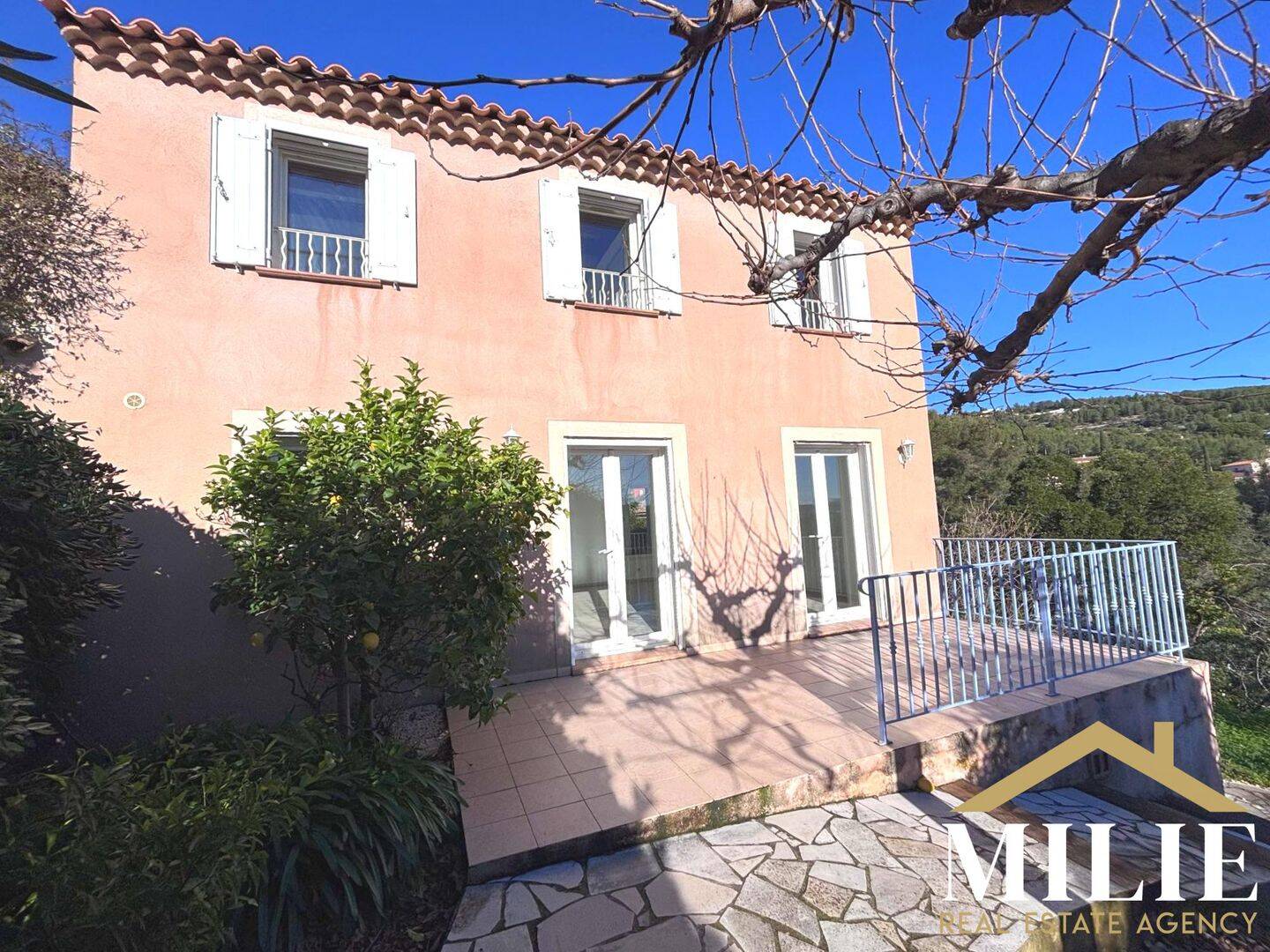 Maison 3 pièces 82 m² · à Bandol · 82,1 m² · 560 000 €
