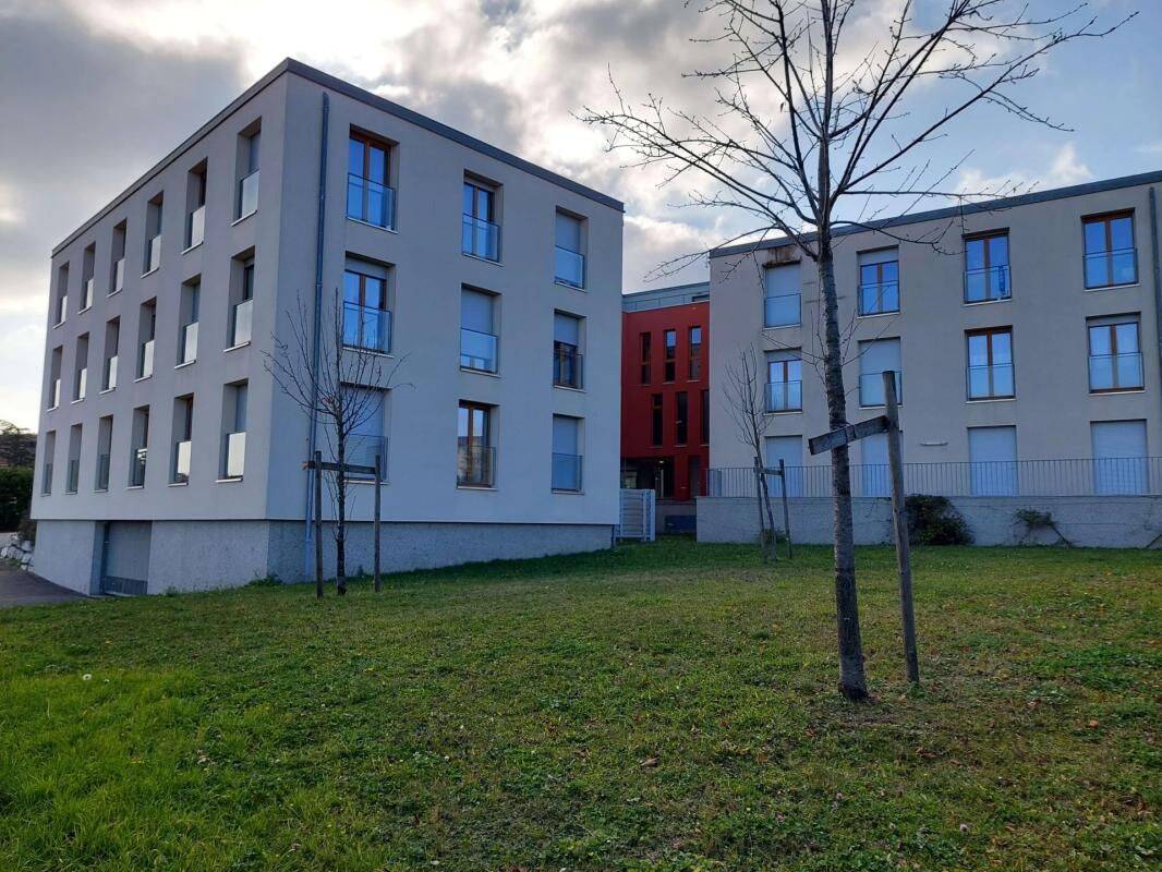 Appartement 3 pièces 65 m² · à Pélussin · 65 m² · 525 €