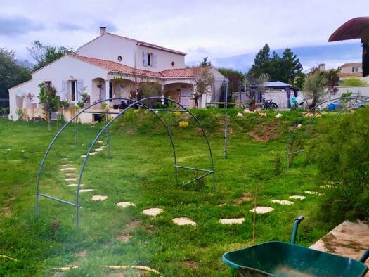 Maison à vendre 350 000 € 7 pièces 5 chambres 147 m² 2 140 m² de terrain Sault 84390