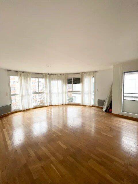 Appartement 4 pièces 84 m² · à Paris 15ème Arrondissement · 83,9 m² · 735 000 €