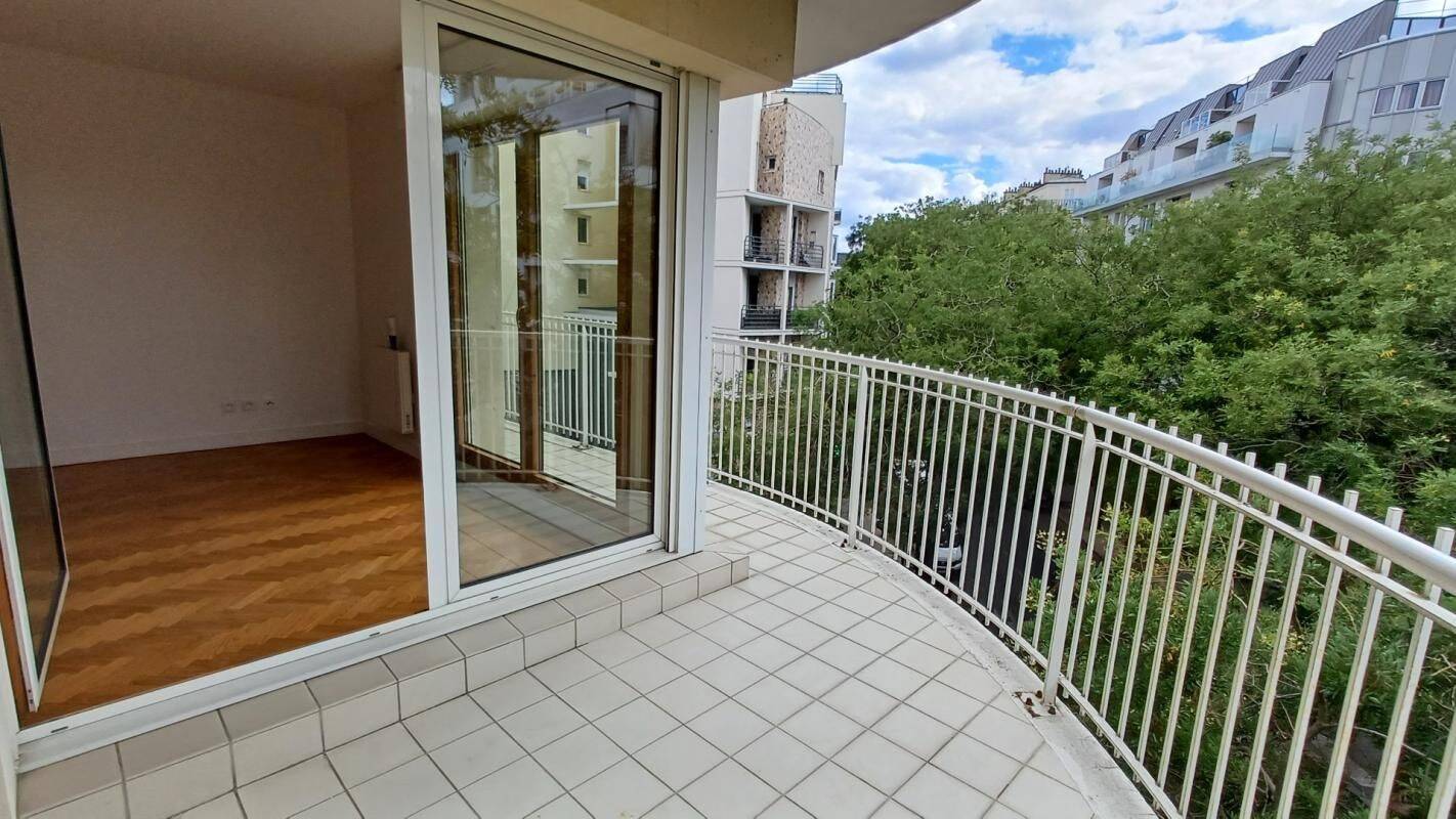 Appartement 4 pièces 91 m² · à Paris 15ème Arrondissement · 91 m² · 2 774 €