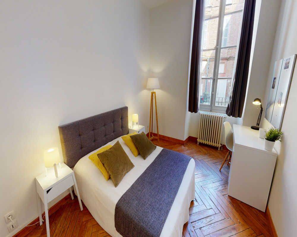 Appartement 5 pièces 120 m² · à Toulouse · 120 m² · 755 €