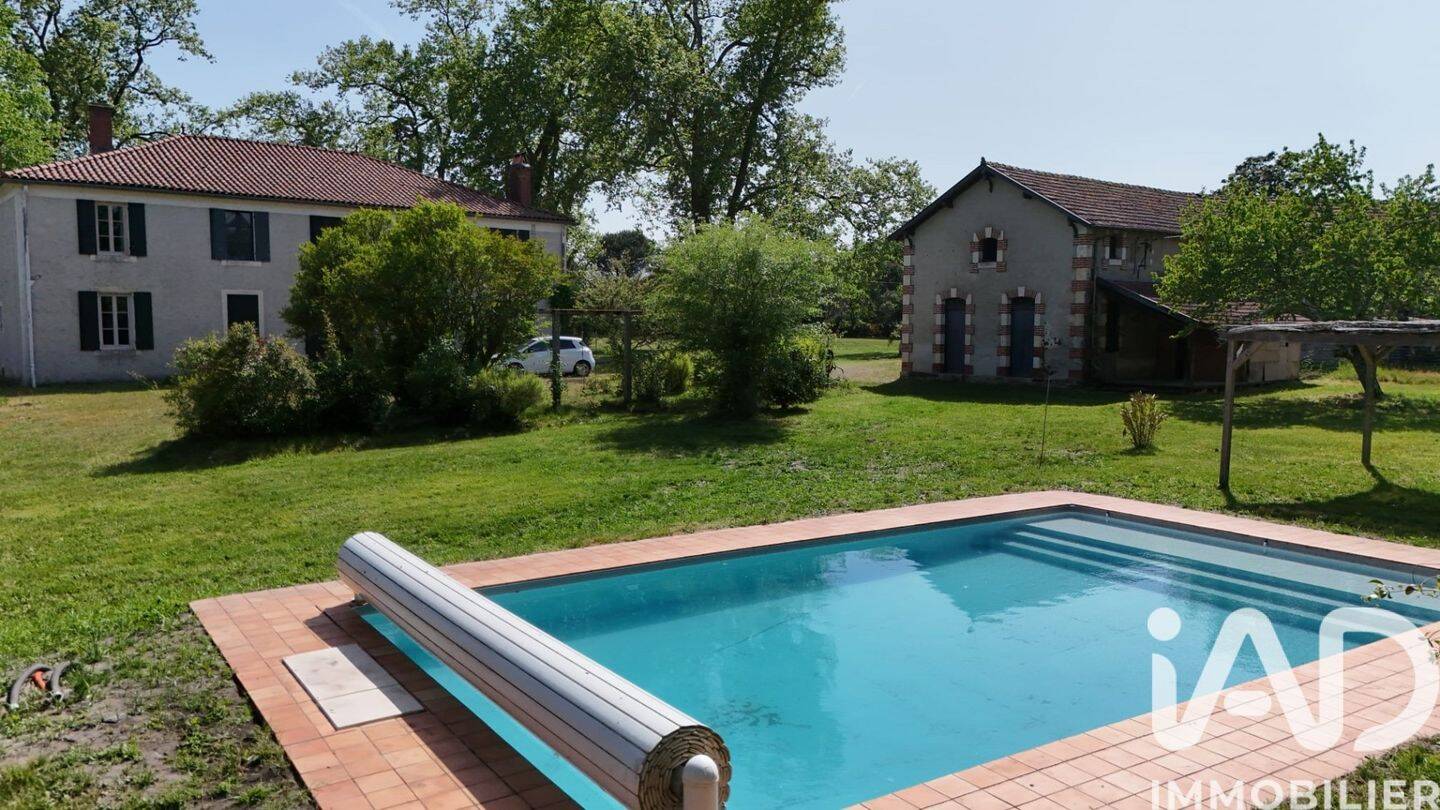 Maison 10 pièces 388 m² · à Pissos · 388 m² · 633 000 €