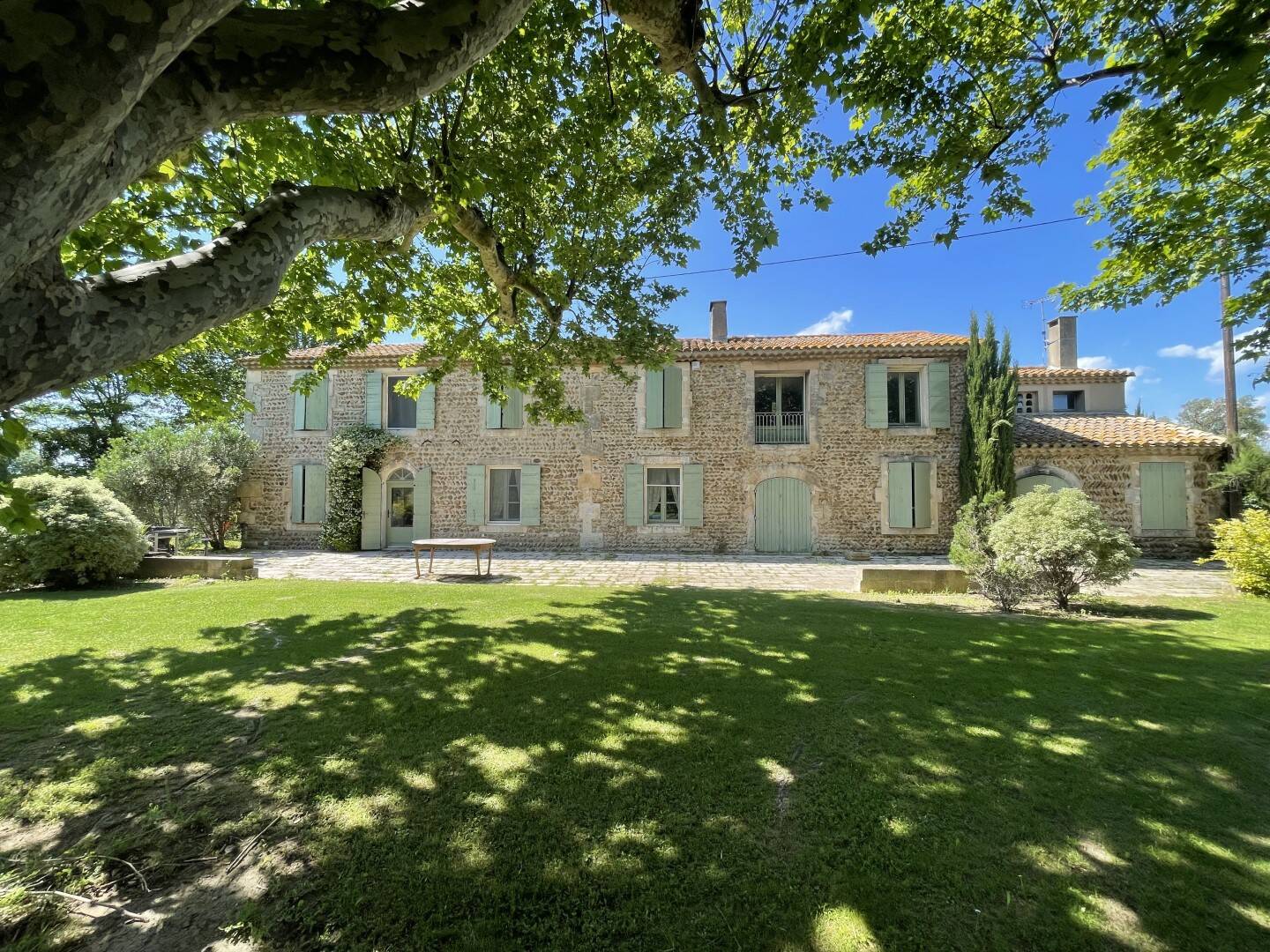 Maison 12 pièces 438 m² · à Saint-Martin-de-Crau · 437,8 m² · 1 220 000 €