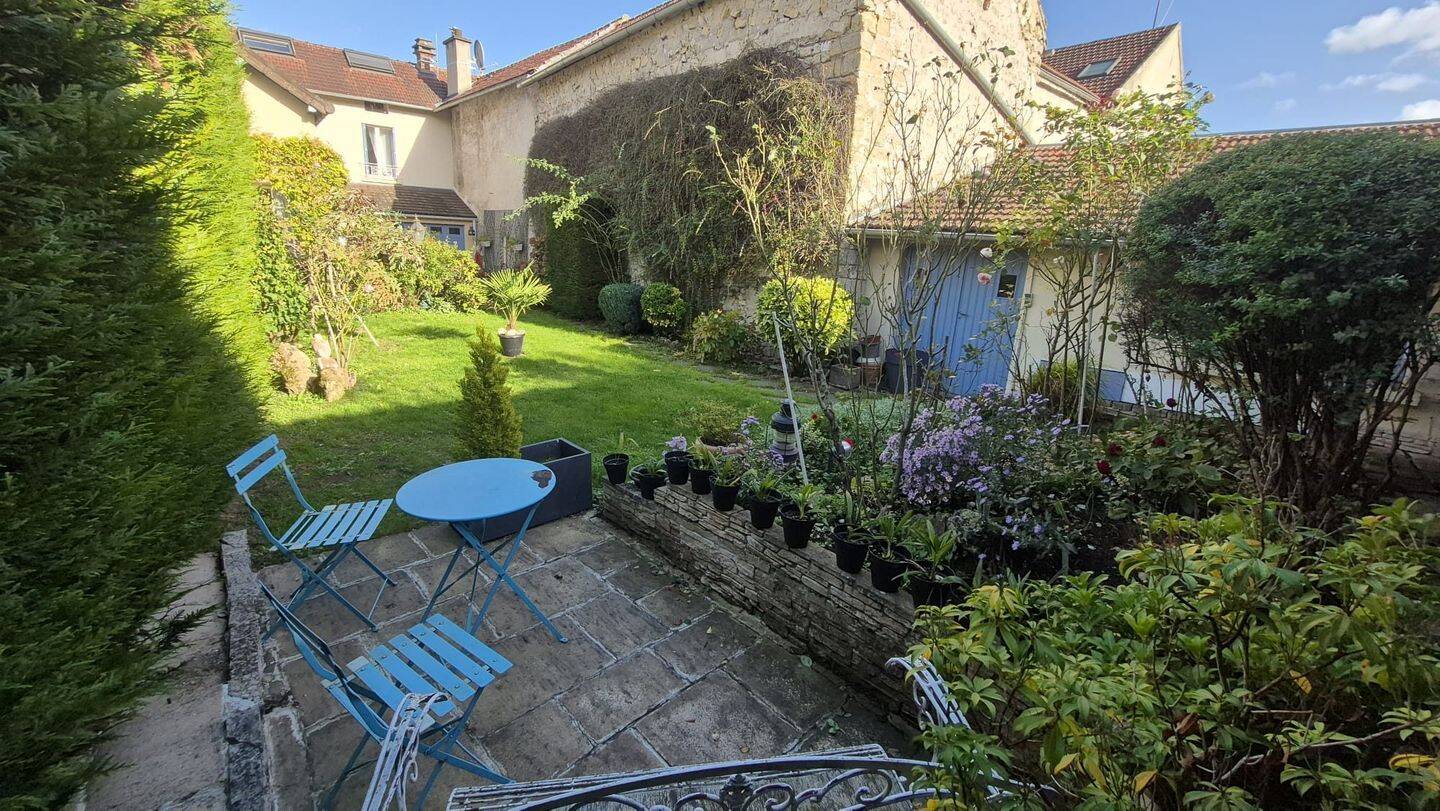Maison 4 pièces 101 m² · à Aulnay-sur-Mauldre · 101,1 m² · 350 000 €