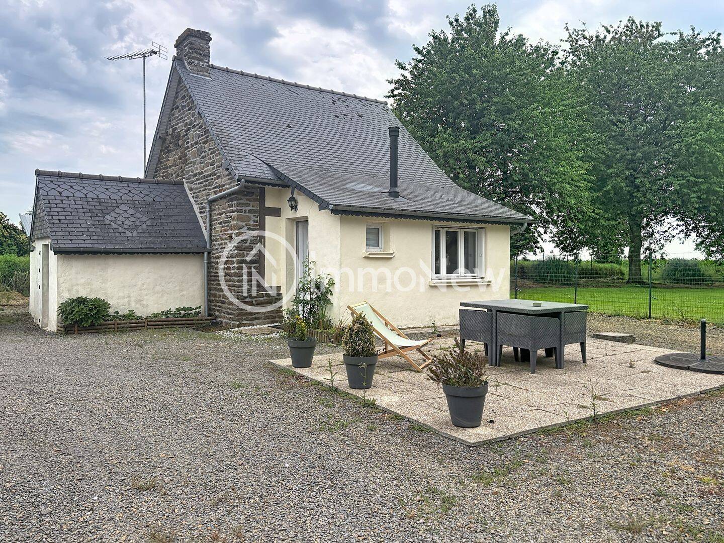 BELLE MAISON PIERRE  43 M2 SUR TERRAIN 2285 M2 IDEAL RESIDENCE S