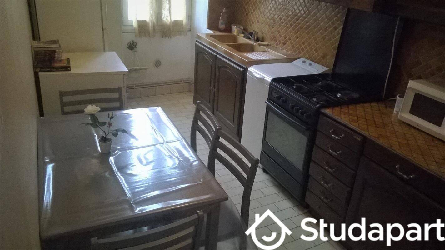 1 pièce 12 m² · à Marseille 3ème Arrondissement · 12 m² · 425 €/mois