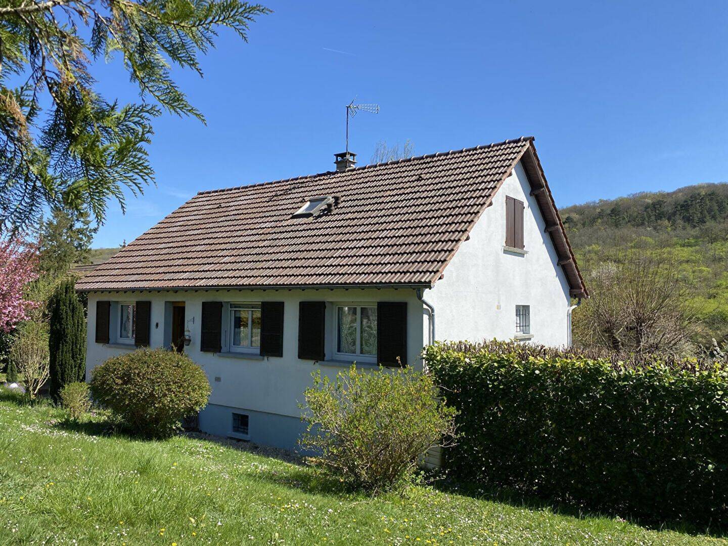 Maison 7 pièces 133 m² · à Saint-Aubin-sur-Yonne · 133 m² · 150 000 €