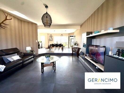 Maison à vendre 399 000 € 7 pièces 4 chambres 241,2 m² 1 150 m² de terrain Ailly-le-Haut-Clocher 80690