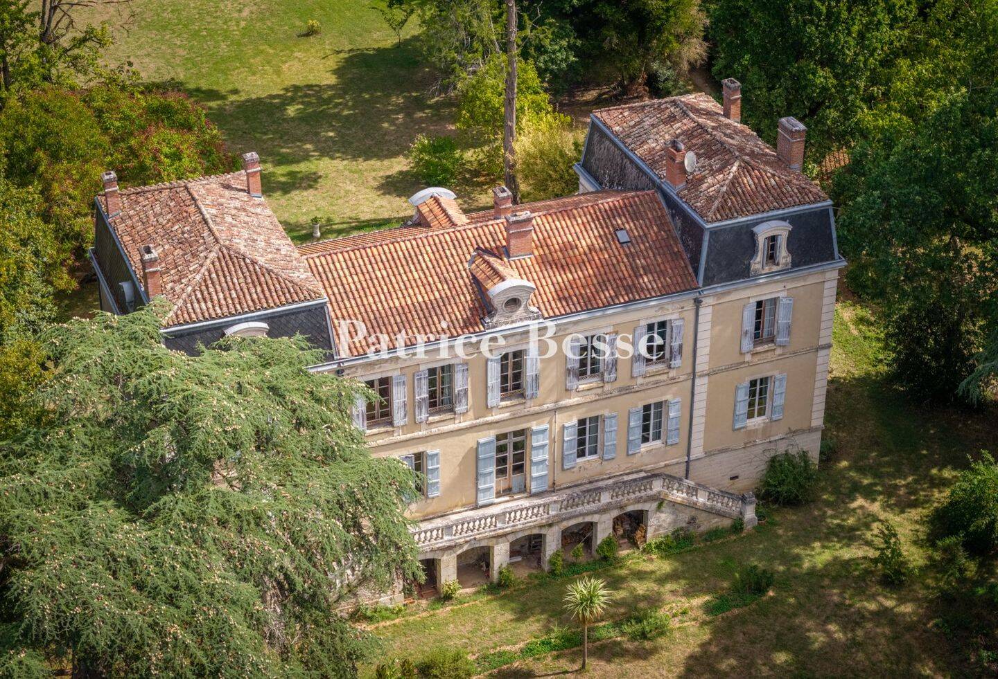 Maison 12 pièces 570 m² · à Agen · 570 m² · 800 000 €