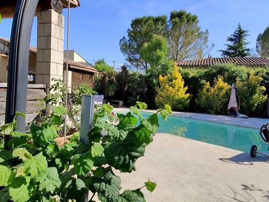 Maison de plain-pied à vendre 345 000 € 4 pièces 3 chambres 94 m² 1 194 m² de terrain Moulès-et-Baucels 34190