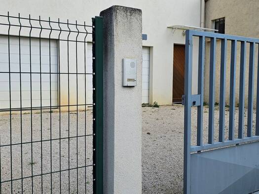 Maison à louer 1 100 € 3 pièces 1 chambre 50 m² Meyreuil 13590