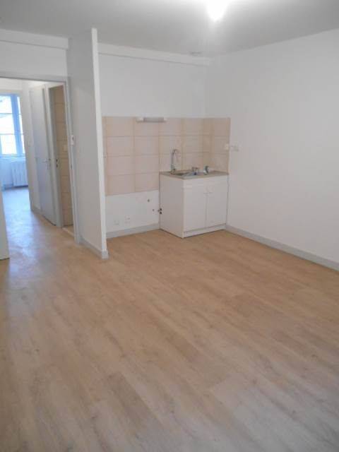 Appartement 2 pièces 39 m² · à Cours · 39 m² · 300 €/mois
