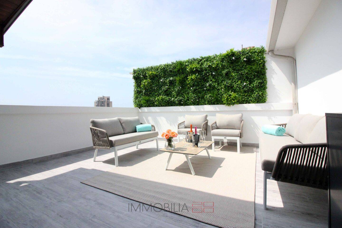Appartement 5 pièces 150 m² · à Beausoleil · 150 m² · 5 175 €/mois