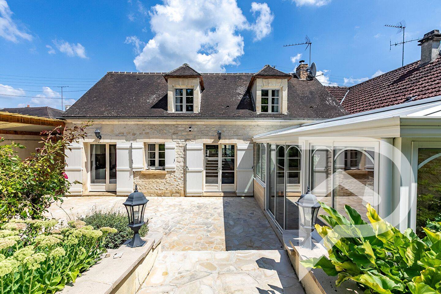 Maison 6 pièces 140 m² · à Verneuil-en-Halatte · 140 m² · 419 000 €