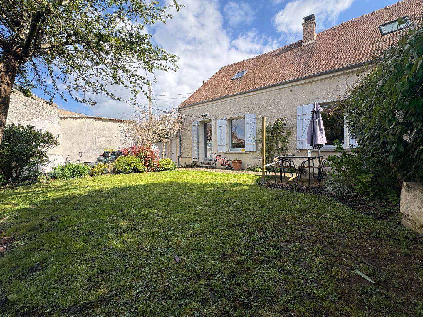 Maison 6 pièces 155 m² · à Jouy-le-Châtel · 154,9 m² · 249 900 €