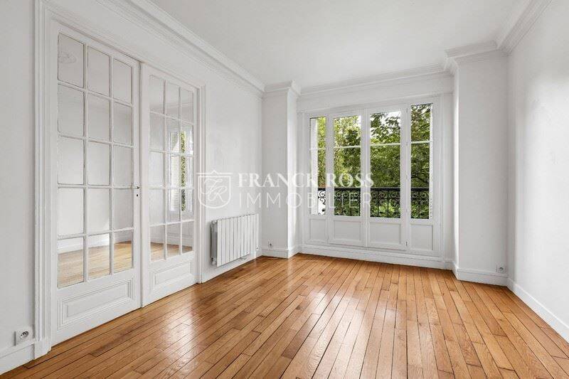 Appartement 3 pièces 65 m² · à Paris 20ème Arrondissement · 65 m² · 1 858 €