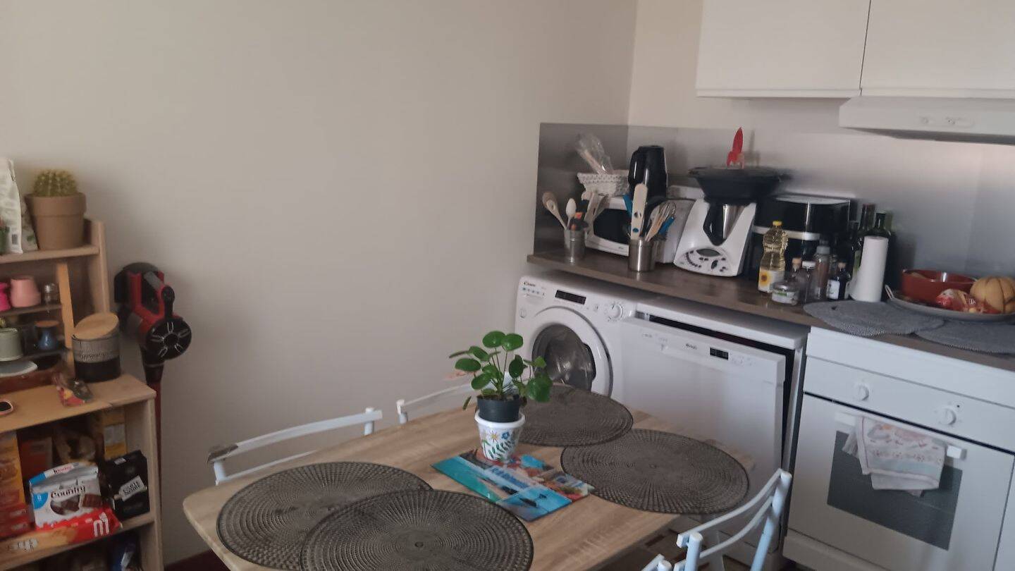 Appartement 5 pièces 85 m² · à Le Coteau · 85 m² · 630 €/mois