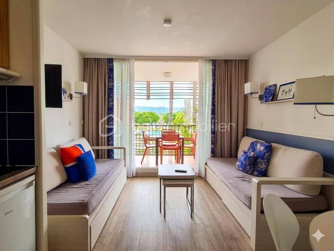 Appartement 2 pièces 32 m² · à Antibes · 32 m² · 220 000 €