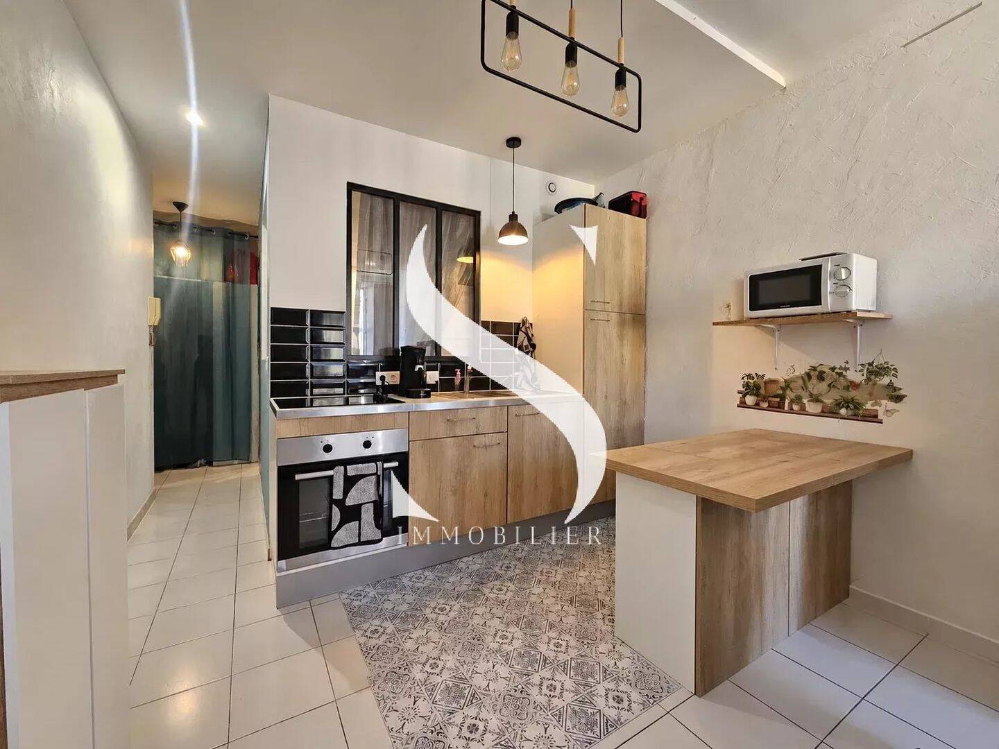 Appartement 1 pièce 28 m² · à Vallauris · 27,7 m² · 700 €/mois